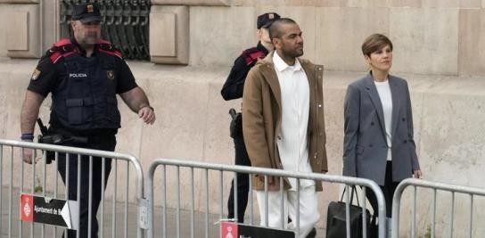 西媒：阿爾維斯要求對性侵受害者進行新的心理評估，被法院駁回