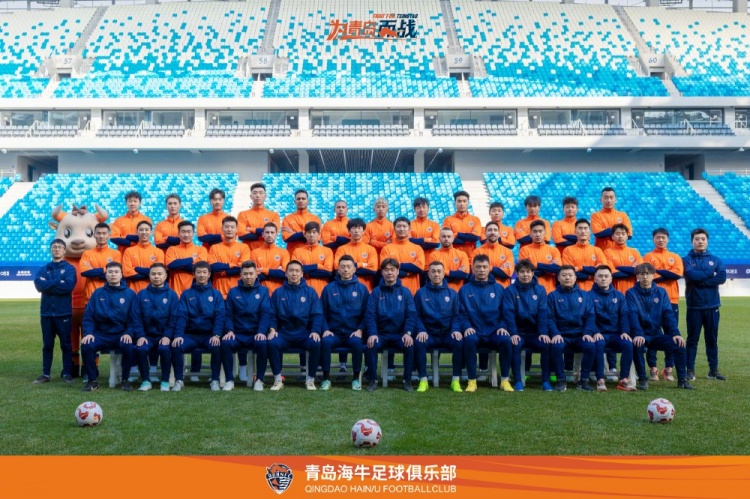 青島海牛一線隊(duì)名單：老將鄭龍、薩里奇坐鎮(zhèn)，金洋洋等新援在列